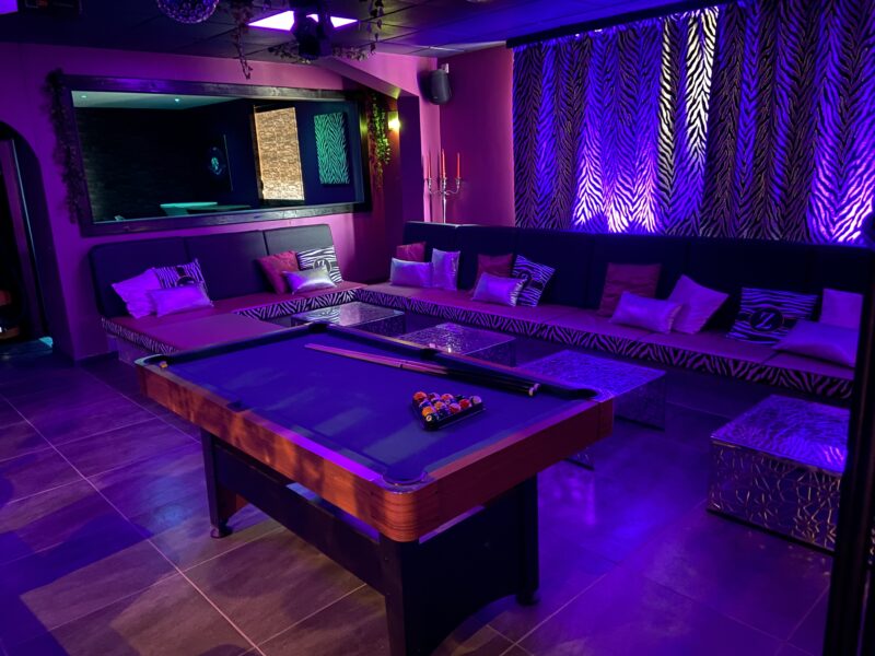 Espace Bar avec Billard de la Villa Rose